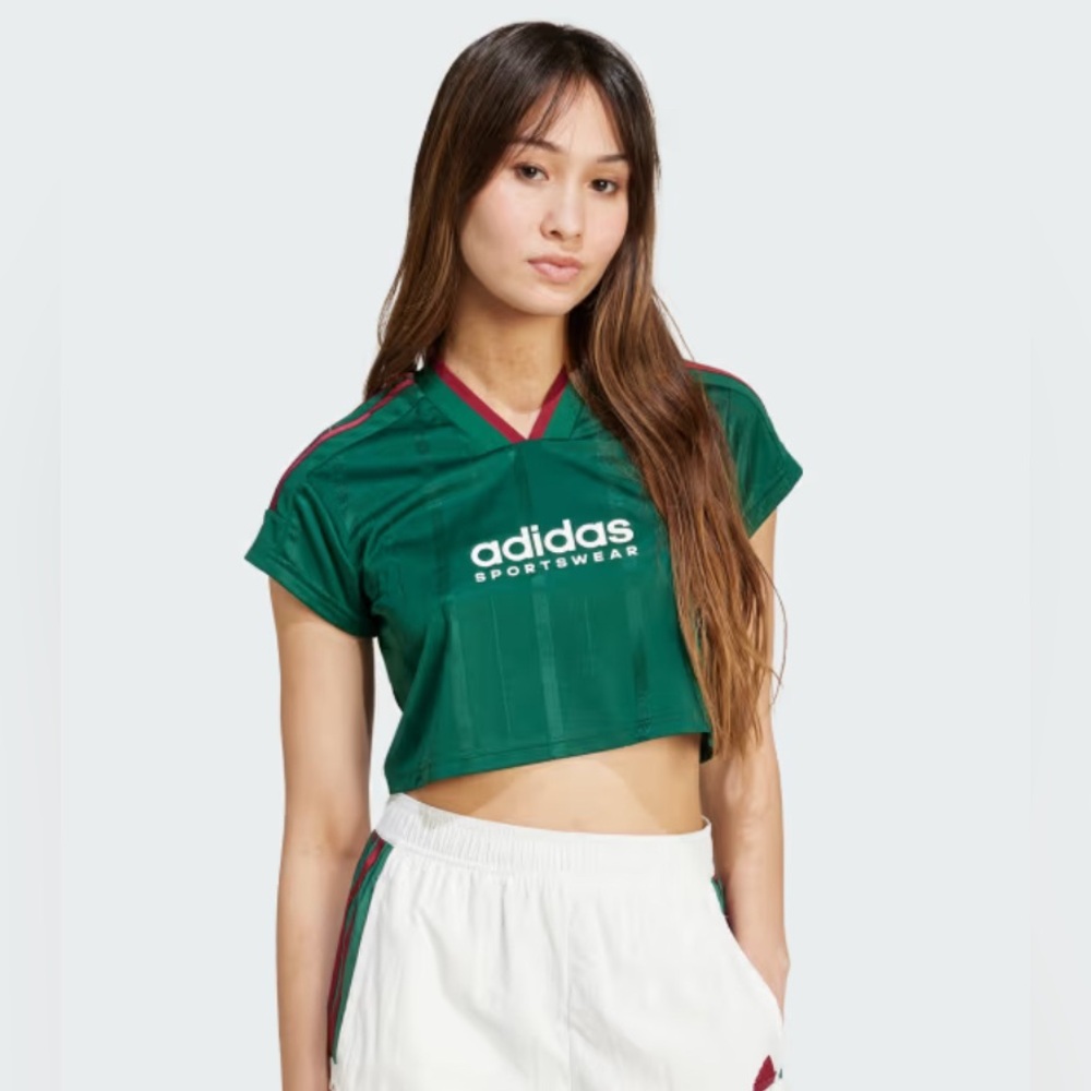 Adidas women’s Tiro Nations Pack Crop Jersey size small NWT
